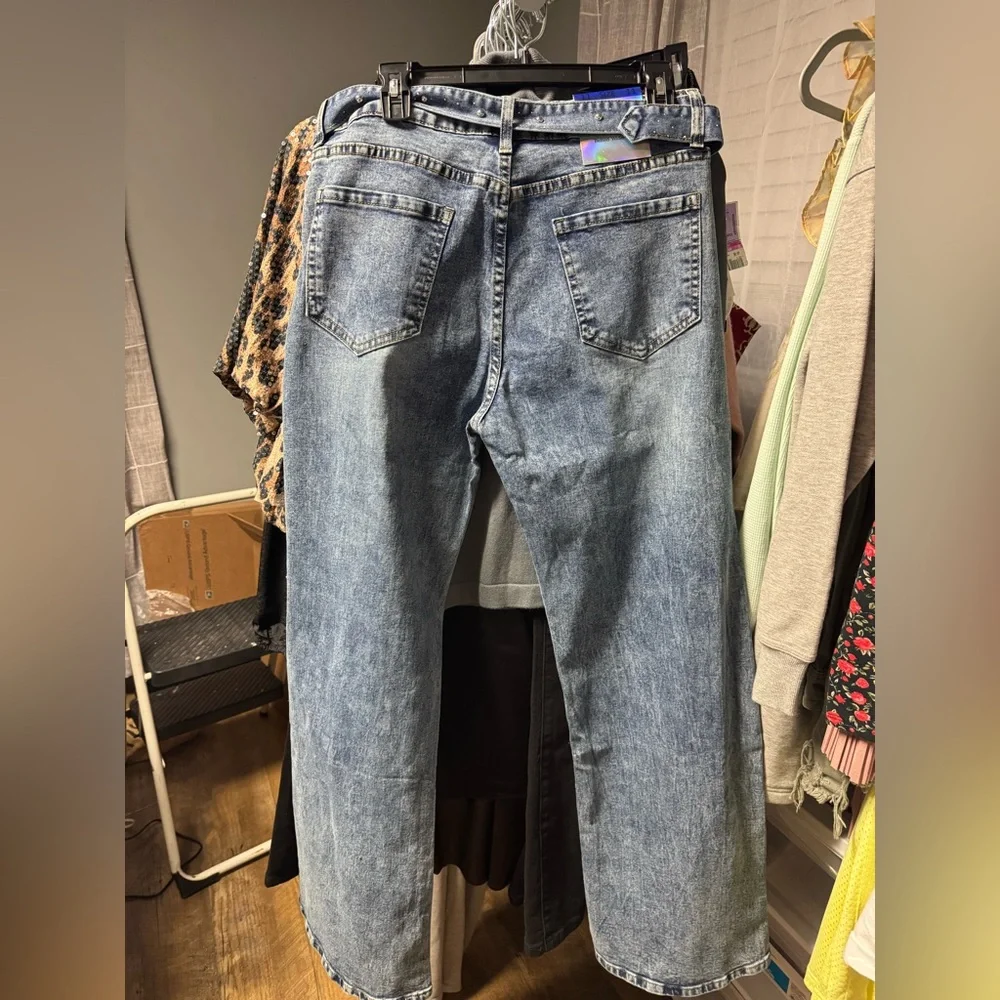 Blue Haven Bela light-wash straight-leg jeans with a studded belt.  NWT - Picture 2 of 3